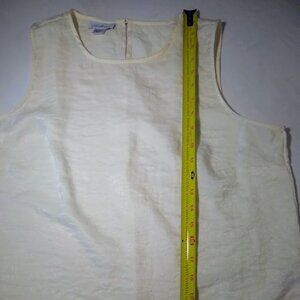 NWOT  Jaclyn Smith  L  cream/ivory  silky sheen tank blouse